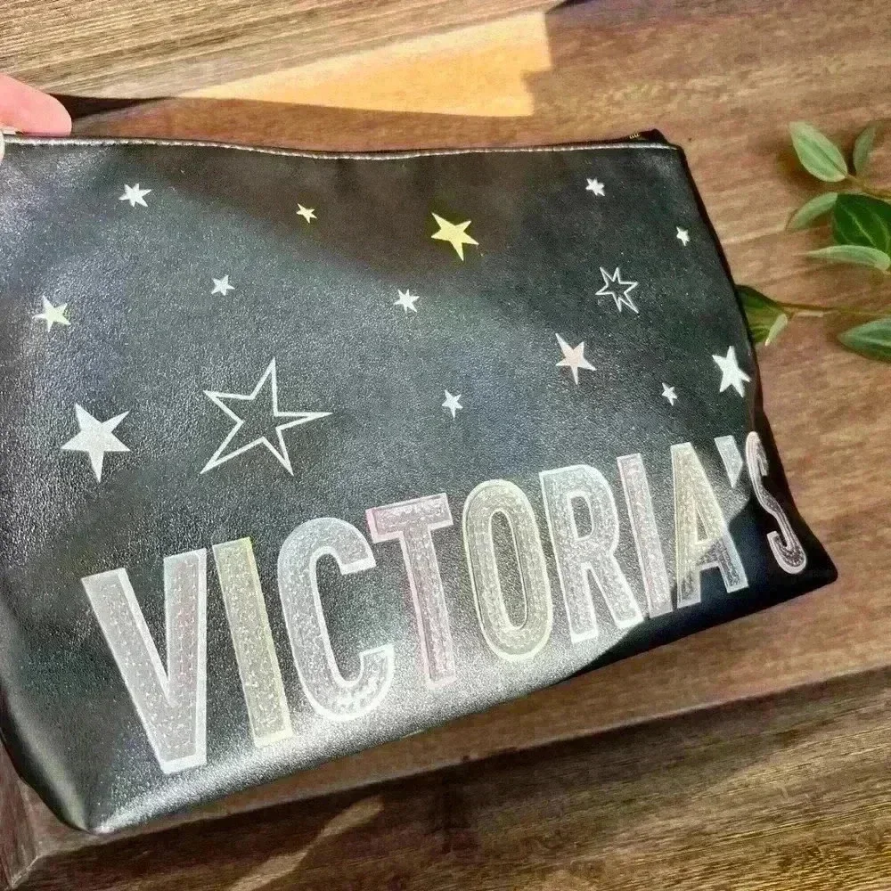 NWOT Victoria’s Secret Cosmetic bag/Pouch/Purse/beauty bag/makeup bag/Travel bag